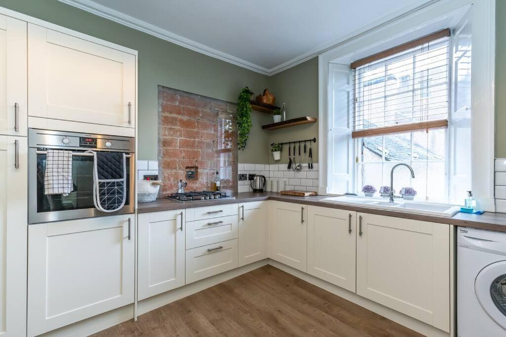 Вилла The Stirling Townhouse Экстерьер фото