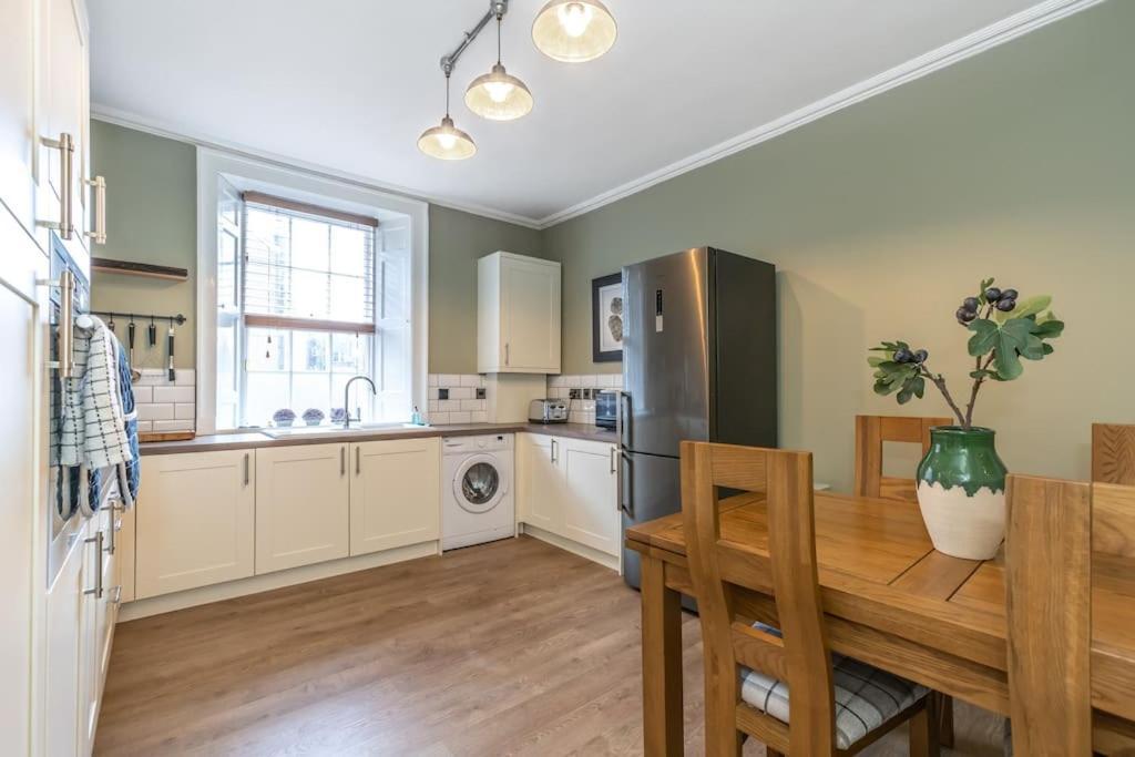 Вилла The Stirling Townhouse Экстерьер фото